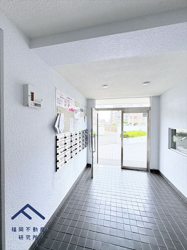 ウイング藤崎のエントランス