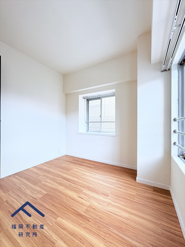 ウイング藤崎の洋室