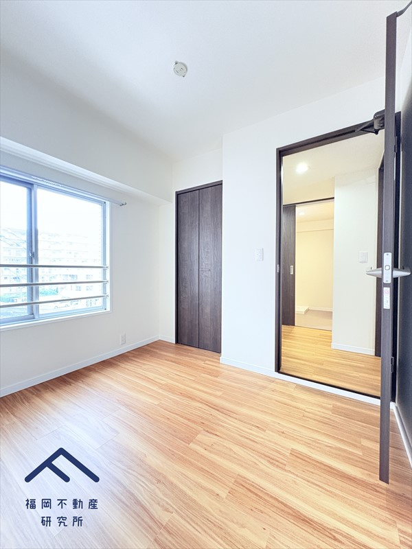 ウイング藤崎の洋室