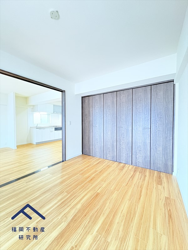 ウイング藤崎の洋室