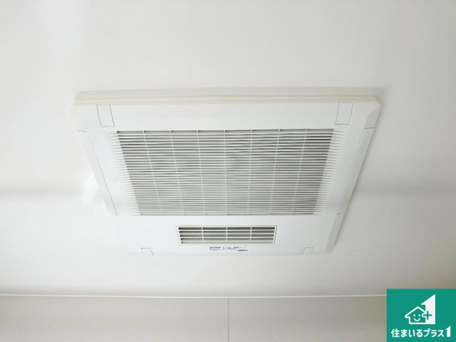 姫路市広畑区西蒲田　第8期　新築一戸建ての冷暖房・空調設備|四季を通して快適なバスライフをお手伝いする浴室暖房乾燥機！浴室の乾燥・暖房・涼風・換気はもちろん、２４時間換気にも対応！