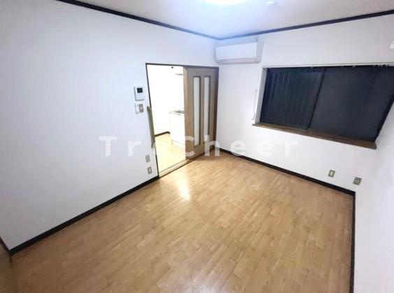 メゾンド西尾久の居間・リビング