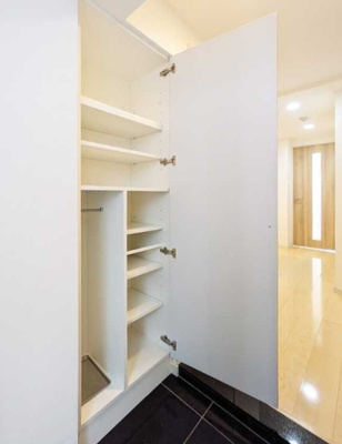 【玄関】 | ヴァレッシア蒲田シティ