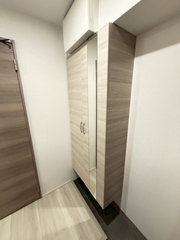 D-ROOM高槻市宮田町3丁目PJの玄関