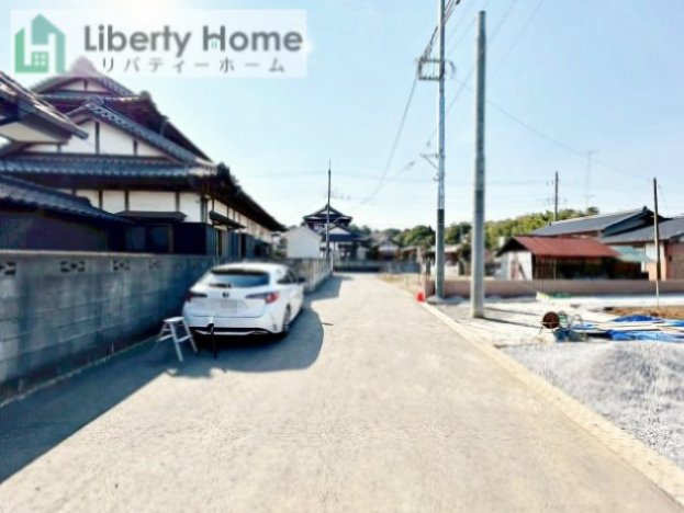 つくば市高野3期　新築戸建　1号棟の前面道路含む現地写真