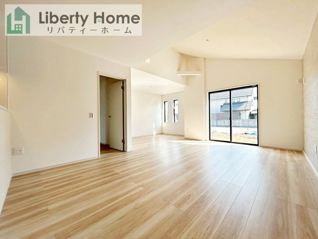 つくば市高野3期　新築戸建　1号棟の前面道路含む現地写真