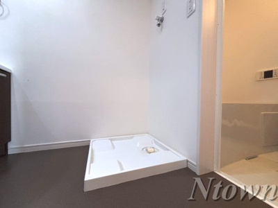 【設備】 | ラウレアハイツ | 洗濯機置き場です