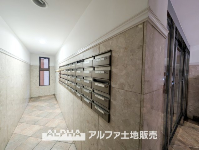 聖蹟桜ヶ丘第2ダイヤモンドマンションの設備|【Post】
◆ポスト◆共用部は管理の行き届いた綺麗なスペース。いつも明るく家族を、来客を出迎えてくれる大切な場所です。