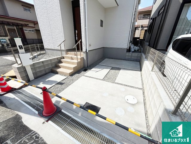 29日(土)30日(日)現地ご見学可能！　高槻市藤の里町　限定1邸の駐車場|駐車スペース！散水栓があるので、こまめに愛車を洗えます！