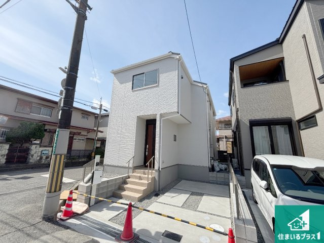 29日(土)30日(日)現地ご見学可能！　高槻市藤の里町　限定1邸の外観|安心の10年保証！外観を美しく保ち、雨水で汚れを落とします！気になることがありましたら、お気軽にお問い合わせください！