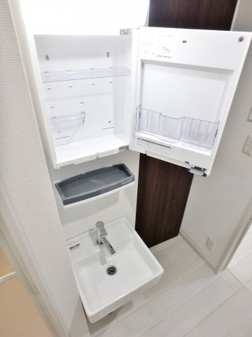 豊島区西池袋４丁目のアパートの独立洗面台|同仕様