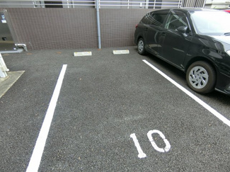 【駐車場】