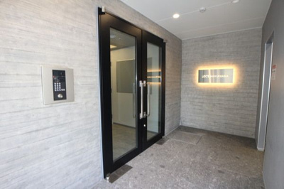 【エントランス】 | LOCSSHINYURIGAOKA(ロックスシンユリガオカ)