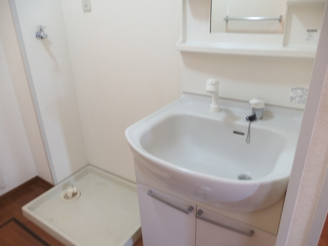 ラコンテ東通の洗面所