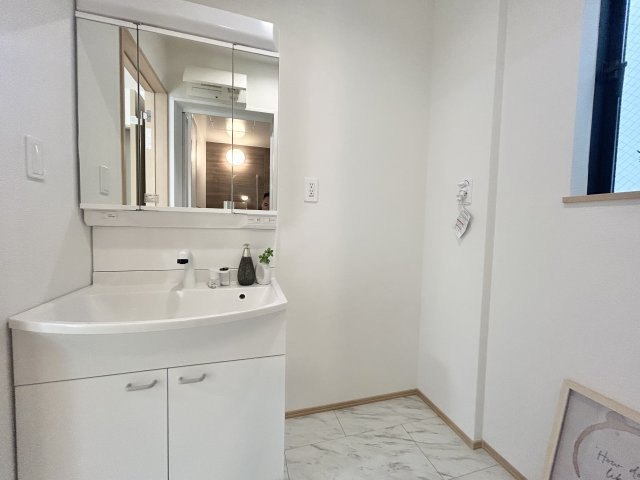 堺市東区日置荘西町1丁の独立洗面台