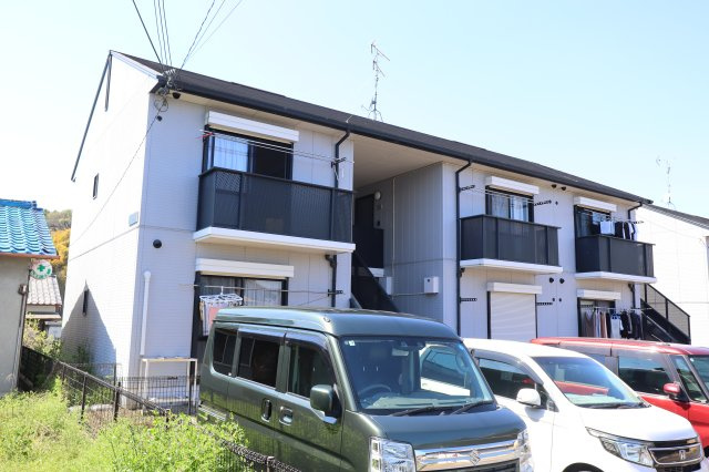 ファミーユ神之木Ｂ