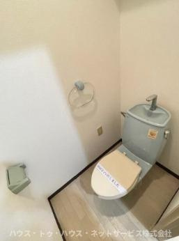 ジュネパレス柏第６９のトイレ