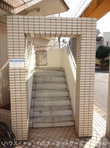 ジュネパレス柏第６９のエントランス