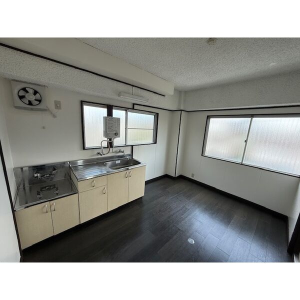 田中ビルのキッチン