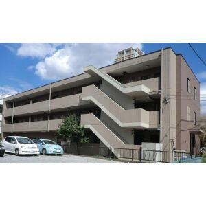 リトルフィールド市川のエントランス