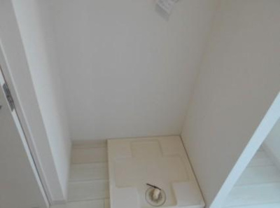 【設備】 | リブリ・ドルチェ | 室内洗濯機置き場。