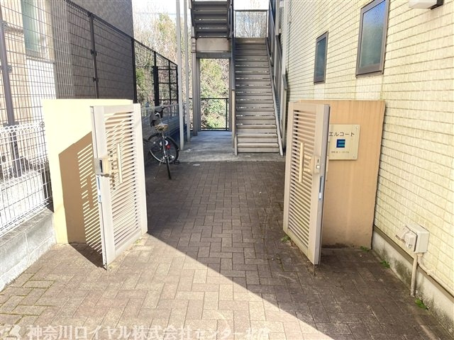 【エントランス】