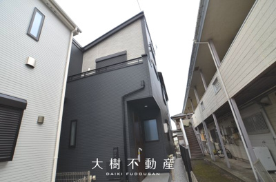 【外観】 | 綾瀬市寺尾本町1丁目 新築戸建て 全3棟【仲介手数料無料】 | 建物完成しました！！内見可能です♪