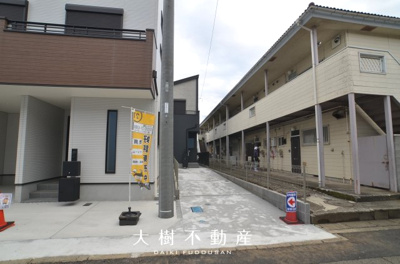 【前面道路含む現地写真】 | 綾瀬市寺尾本町1丁目 新築戸建て 全3棟【仲介手数料無料】 | □■当社なら諸費用を最大限削減できます■□