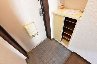 【玄関】 | リバーサイドハタノ