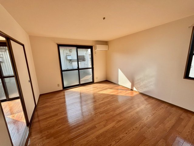 サンマルシェ　B棟の居間・リビング