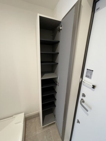 コスモアルカディア3の玄関|ゆったりとした玄関です