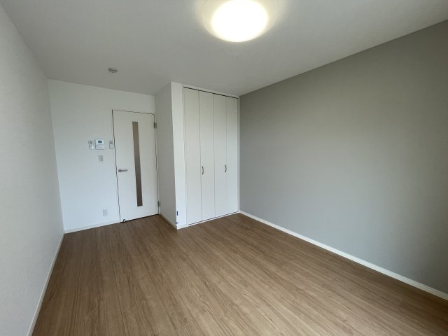 コスモアルカディア3の居間・リビング|ゆったり過ごせる居間です