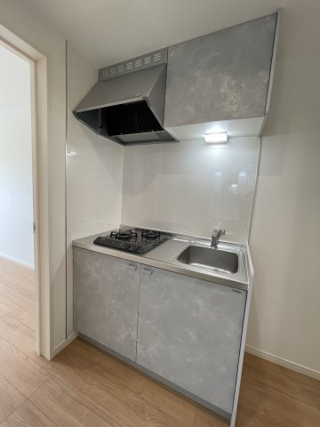 コスモアルカディア3のキッチン|コンパクトなキッチンで掃除もラクラク