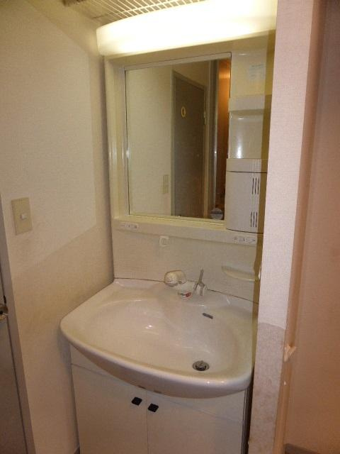 ヤマサハイツの洗面所|洗面所です