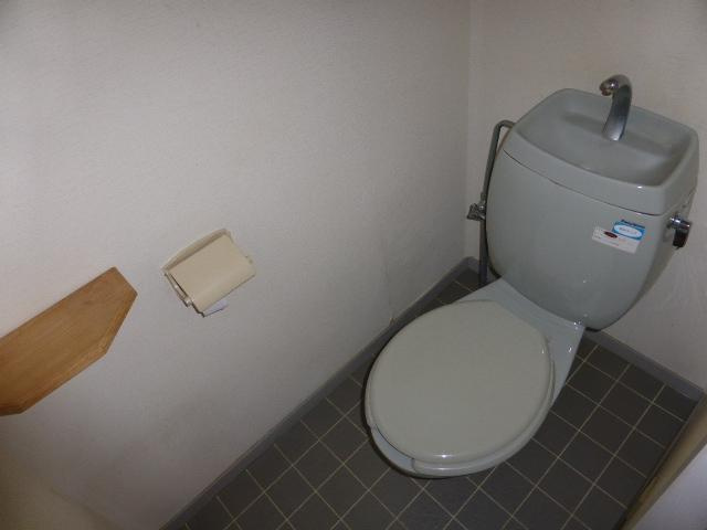 ヤマサハイツのトイレ|ゆったりとした空間のトイレです