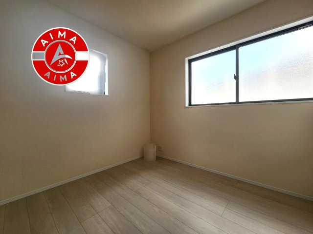福津市西福間3丁目第1-1棟（1号棟）の洋室|採光良好な洋室は全居室、複層ガラスの遮熱効果と断熱効果で、一年中快適に過ごせます。