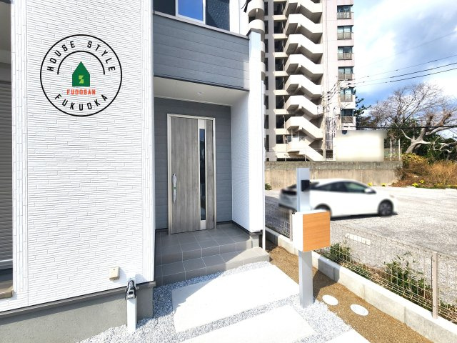 福津市西福間3丁目第1-1棟（1号棟）の外観：施工例|おでかけの時も帰った時も、「我が家」を最初に感じでもらえる素敵な空間に。