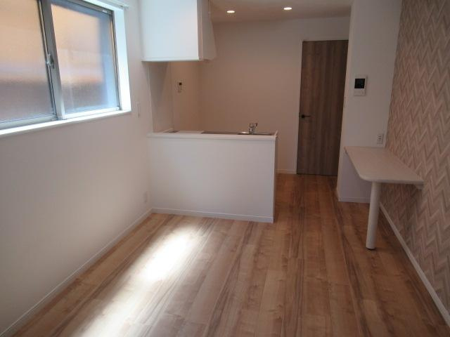 カサ　デ　ルーナ（Casa de luna）の居間・リビング|こちらのリビングで趣味の時間をお楽しみください