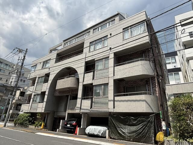 エルモ麻布の外観