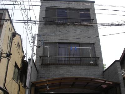 四坊大宮ビルの外観