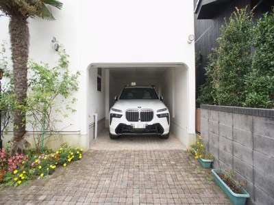 【駐車場】 | 鹿沼市貝島町モデルハウス | 電動付きシャッターガレージです。