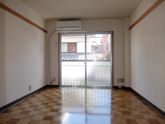 第2久野マンションの居間・リビング