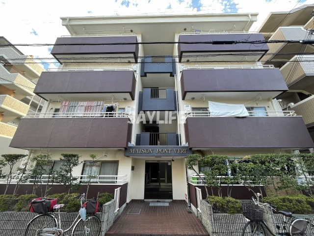 メゾンポンベール