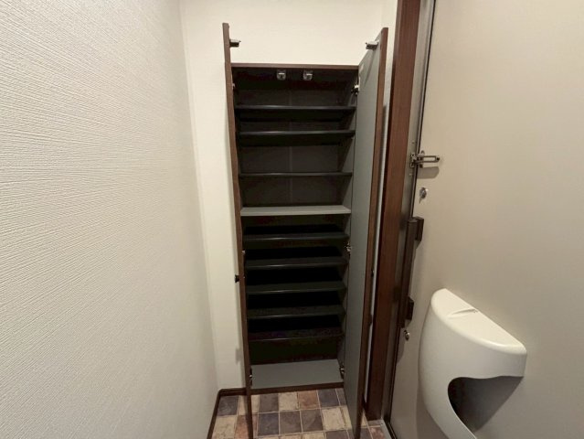 ネットハイツCの玄関