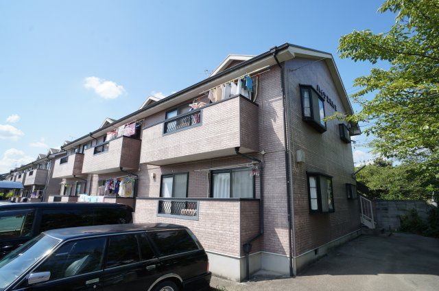 ハイツエミカⅢ