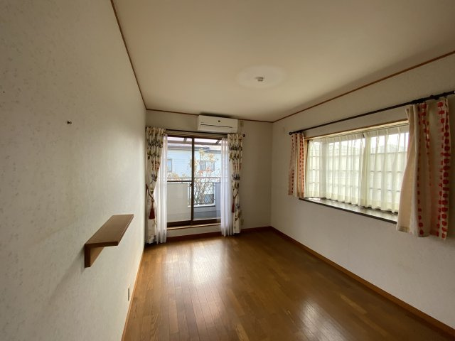 茂原市谷本　中古戸建の洋室