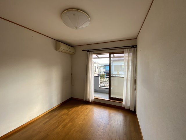 茂原市谷本　中古戸建の洋室