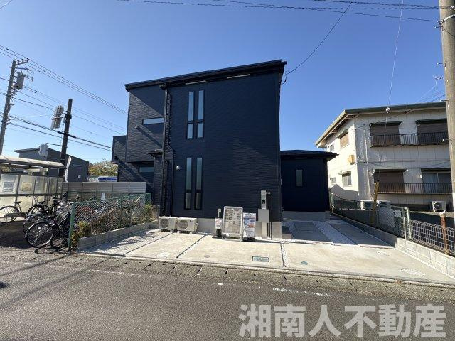 平塚市南金目　築浅中古戸建　の駐車場|カースペースがあります