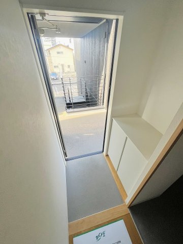 T-LIVING府中本町の玄関