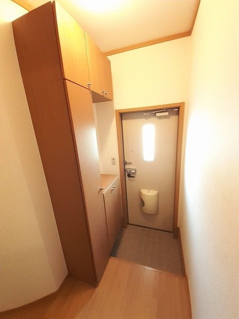 グランツ・マルシバ２の玄関